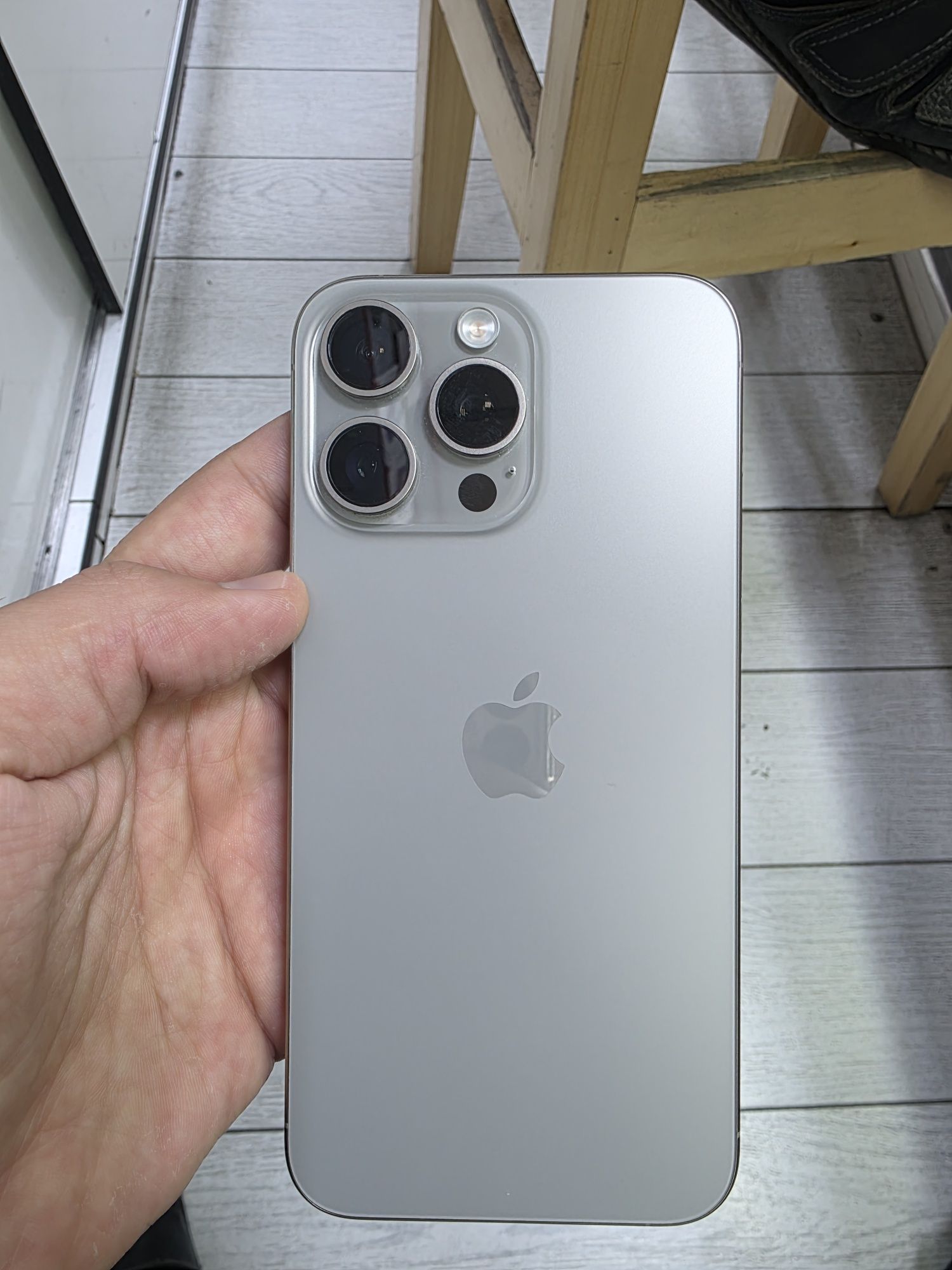 iPhone 15 Pro Max 256gb sotiladi