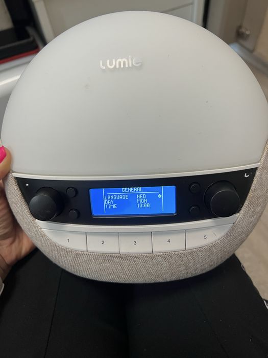 Boxa bluetooth, radio ,ceas desteptator , lumina veghe