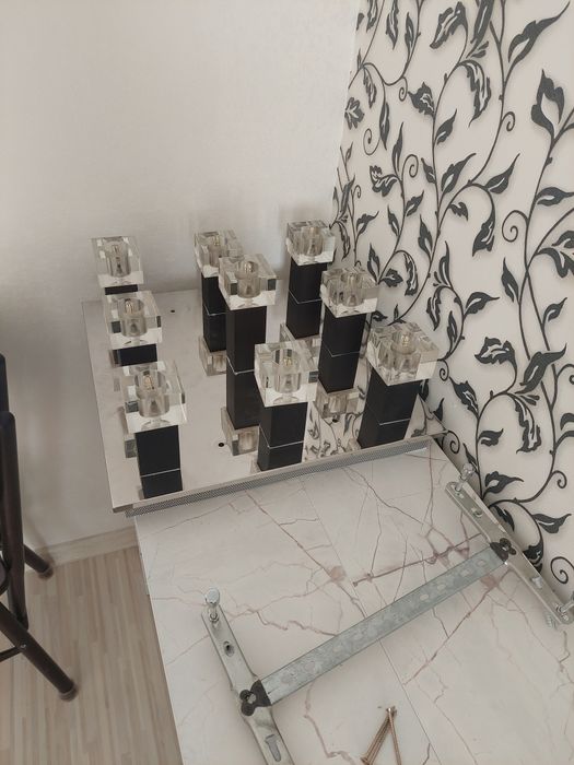 Продам красивую люстру