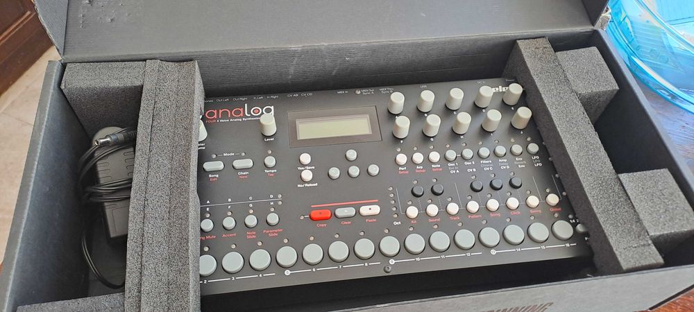 Elektron Analog Four mk1