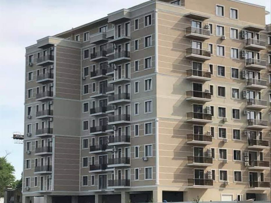 INCHIRIEZ APARTAMENT 2 camere cu 2 bai