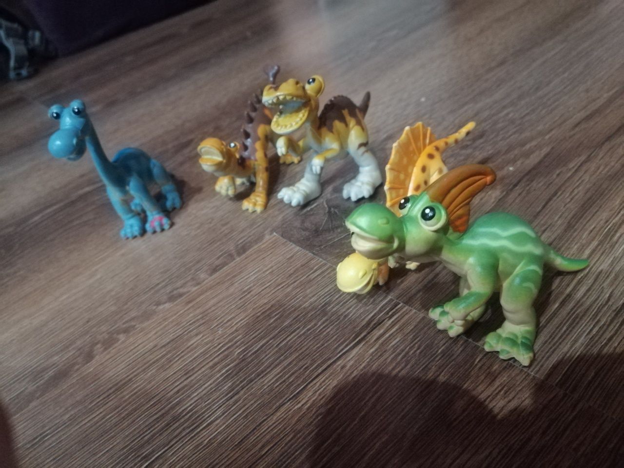 Lot 5 figurine dinozauri din desene animate