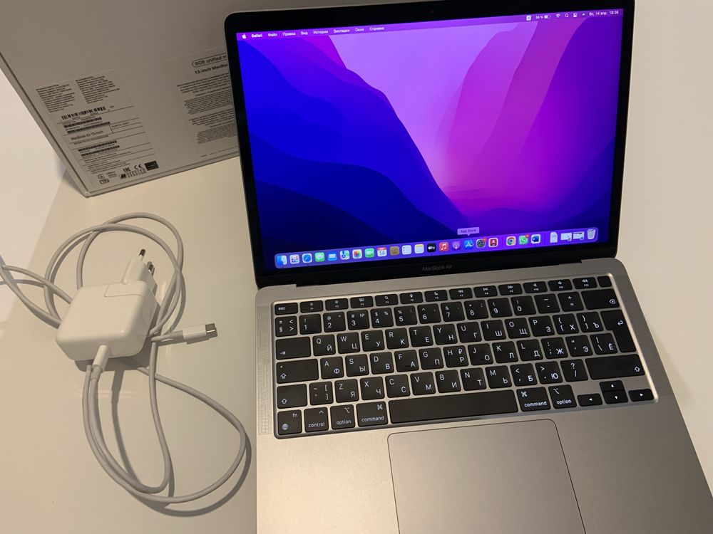 MacBook Air 13" Apple M1 отличном состоянии