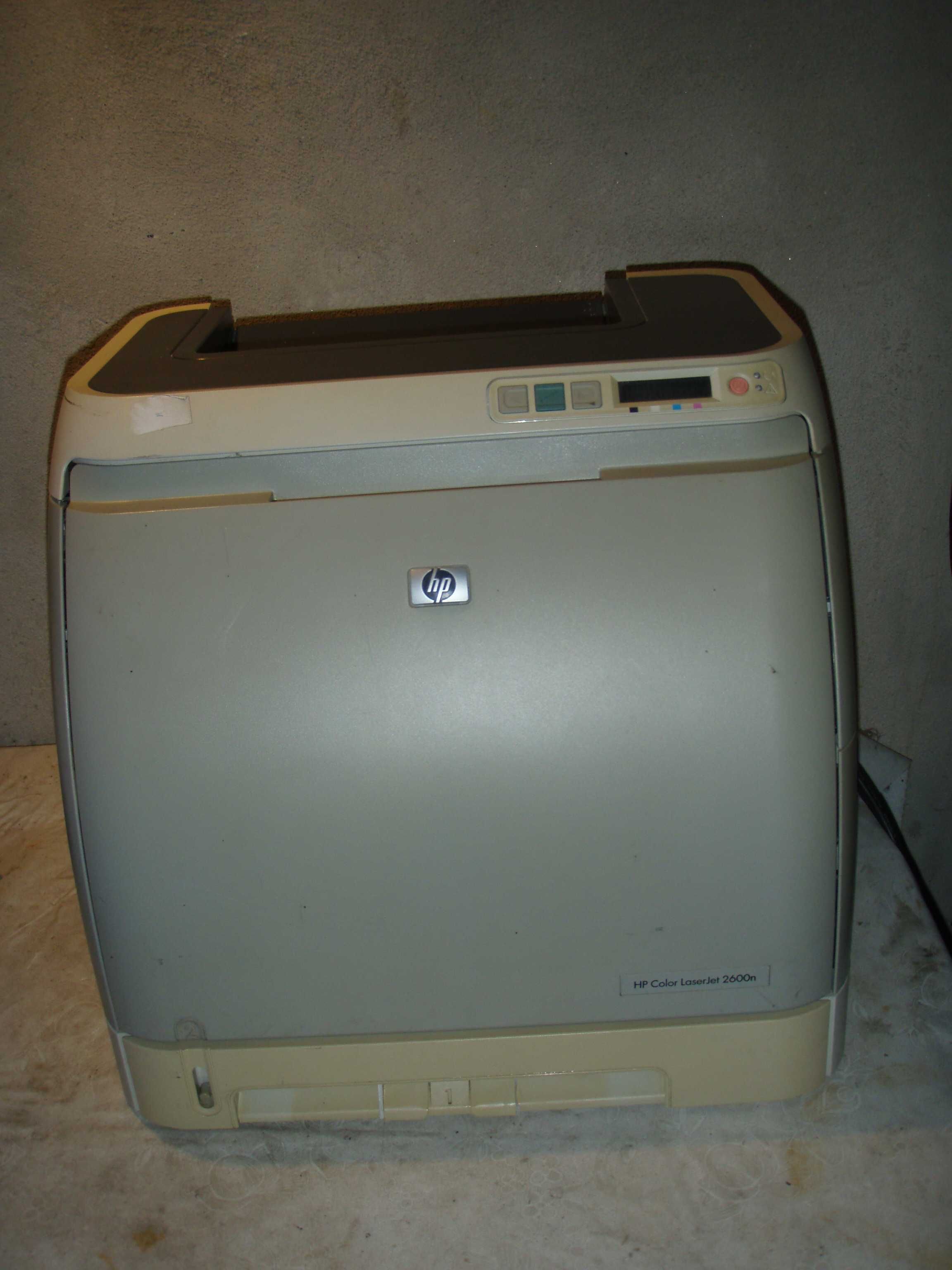 Imprimanta laser color cu placa de retea HP 2600n, murdareste foaia