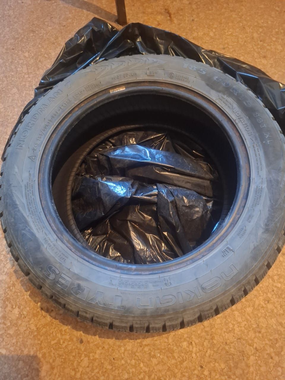 Зимние шины R15, 185/60