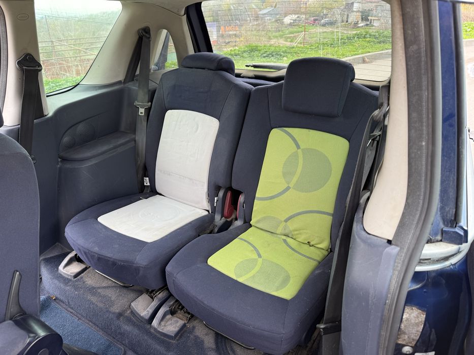 Peugeot 1007 Автоматик 1.4 бензин 2006г 131000км Зимни гуми Климатрони