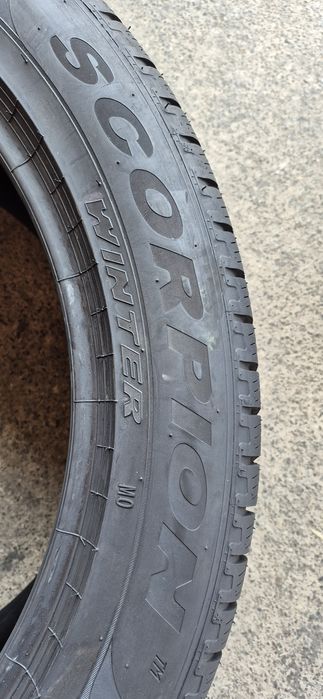 2 anvelope iarna Pirelli 325/40/22,dot 2024.Pretul este pe bucata.