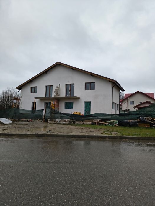 Vand casa noua Cornu