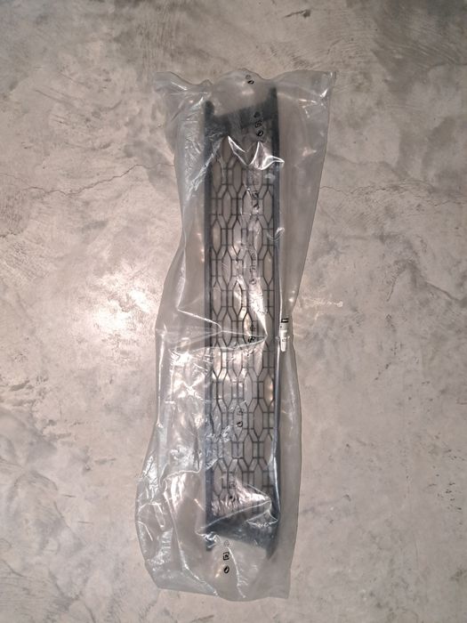 Grila inferioara bara fata Dacia Logan II facelift (2017+)