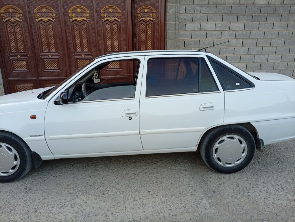 Nexia 2 moshinasi xolati yaxshi