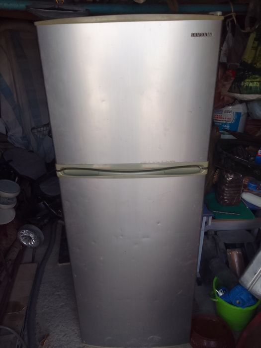Холодильник в хорошем состоянии