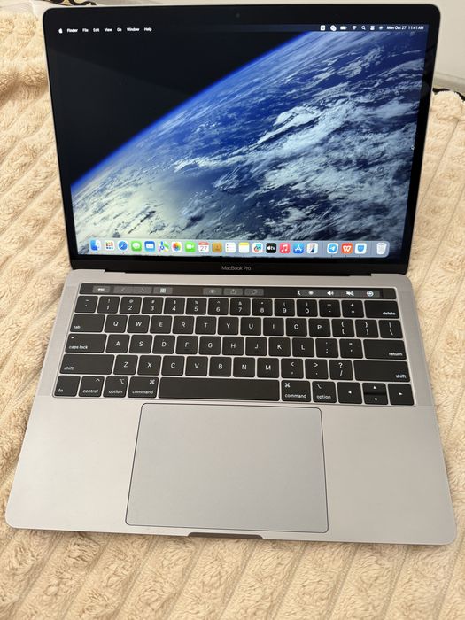 Apple Macbook Pro 13 2019 год, core i-5