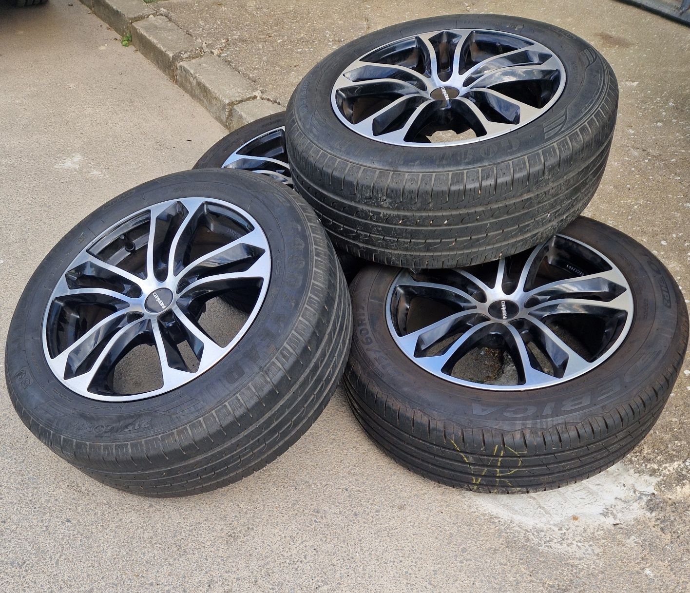 Алуминиеви джанти с гуми  17 ки  225/60r17