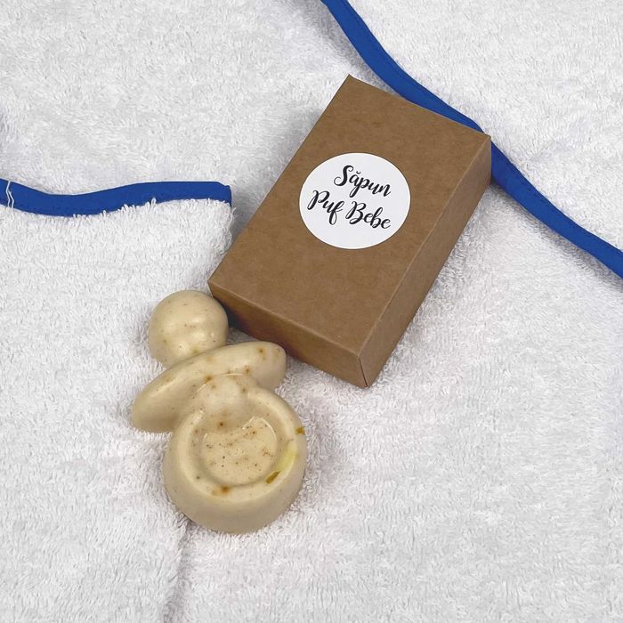 Set Cadou BEBE nou nascut: Prosop cu gluga, manusa baie, sapun natural