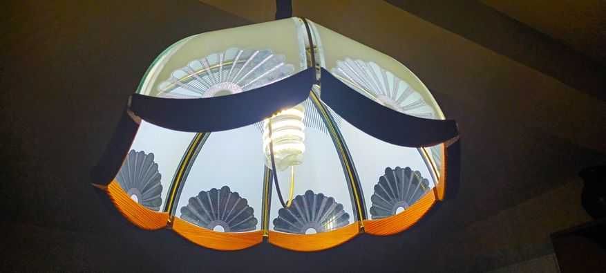 Vand Candelabru foarte frumos