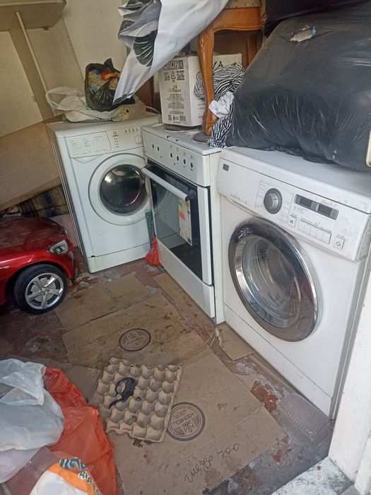 Продам стиральные машины б.у lg и Индезит ,газовую плиту б.у