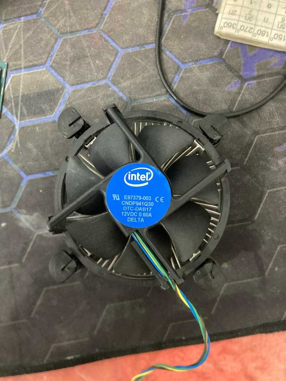 Intel core I3  3.70 GHZ процессор 10105