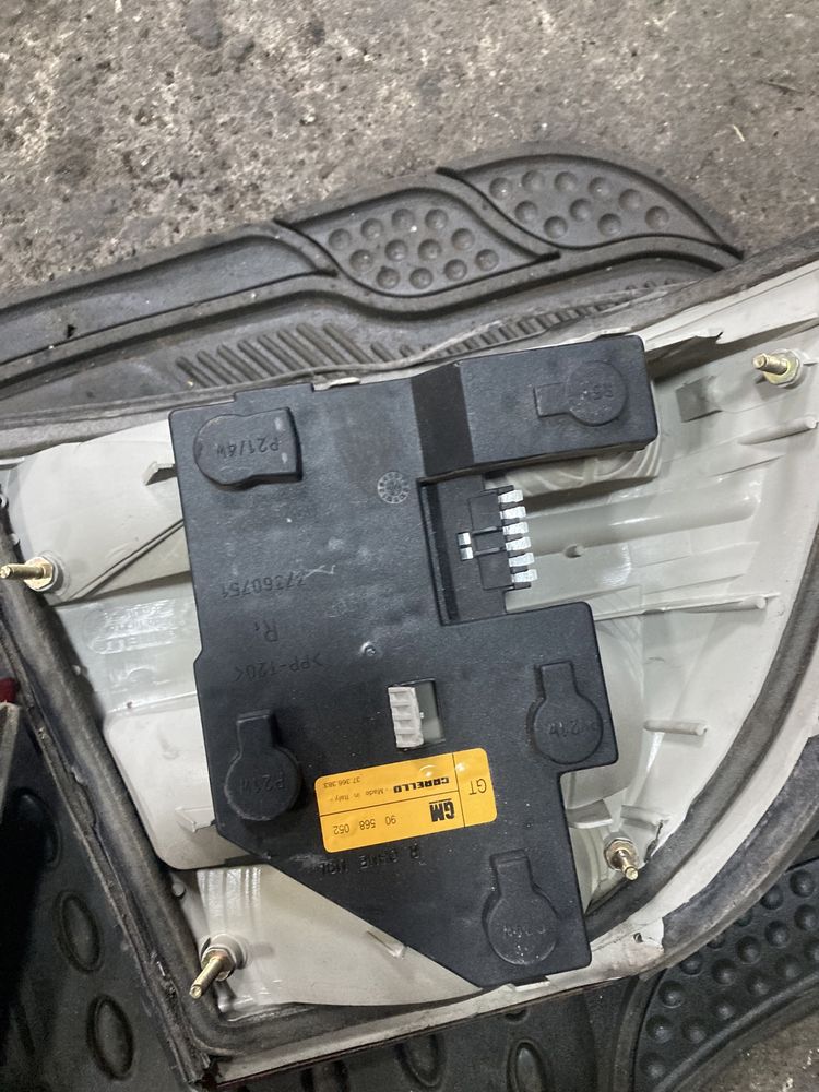 Opel vectra B седан стопове