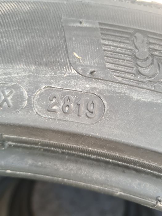 Гуми 255/45/20 дот19
