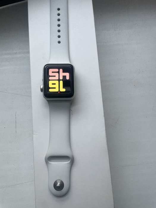 срочно продаю Apple watch 3