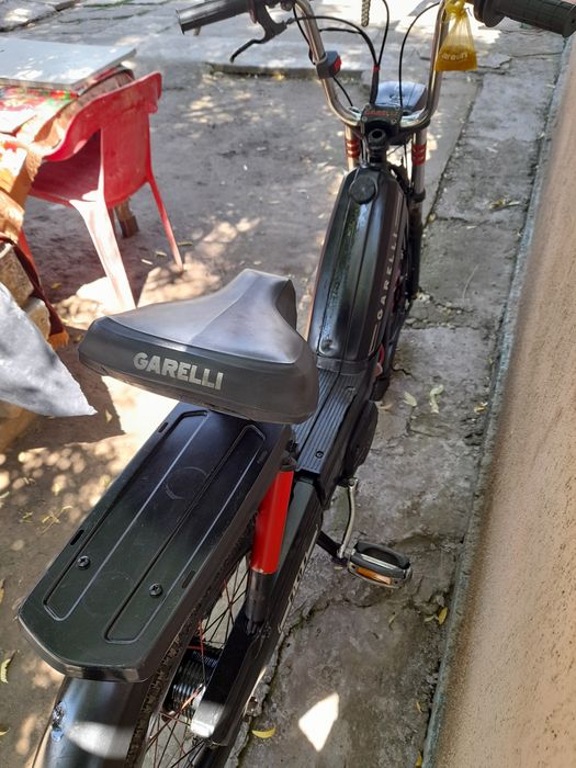 Vând moped garelli noi