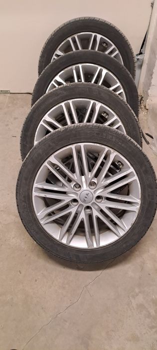 Оригинални Джанти с гуми за