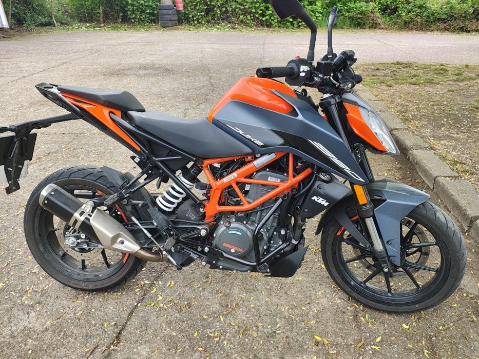 Ktm duke 390.                              .