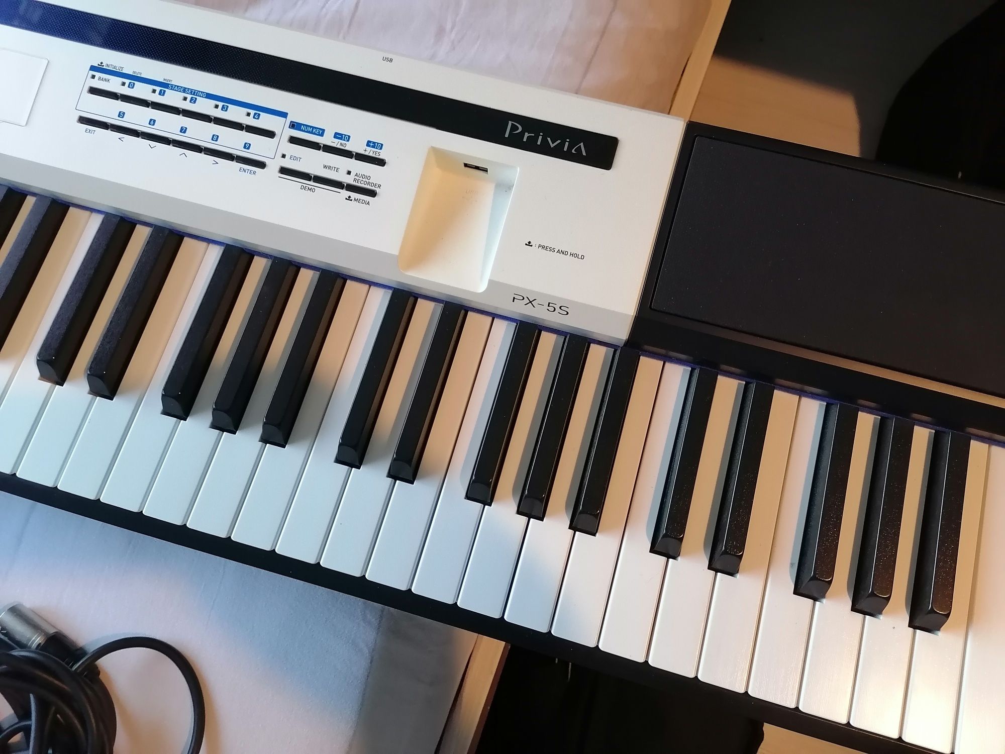 Casio privia px-5s