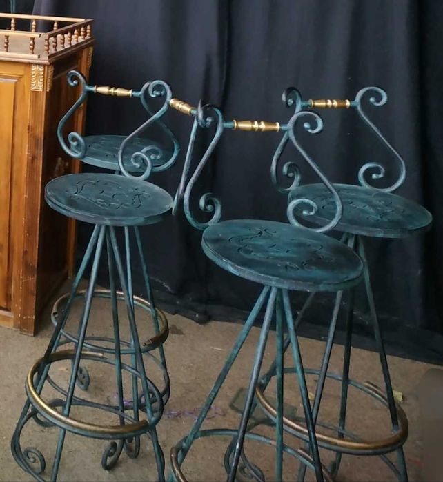 Френски столове от ковано желязо антикварни French Bakers Rack