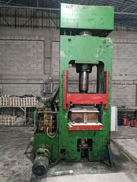 Press 250tonnali Sotiladi