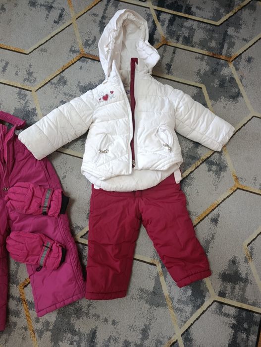 Отдам Куртку,комбенизон на девочке
