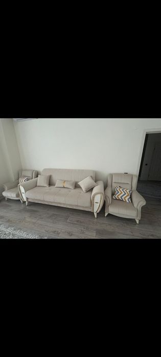 Гостиный диван сатылады