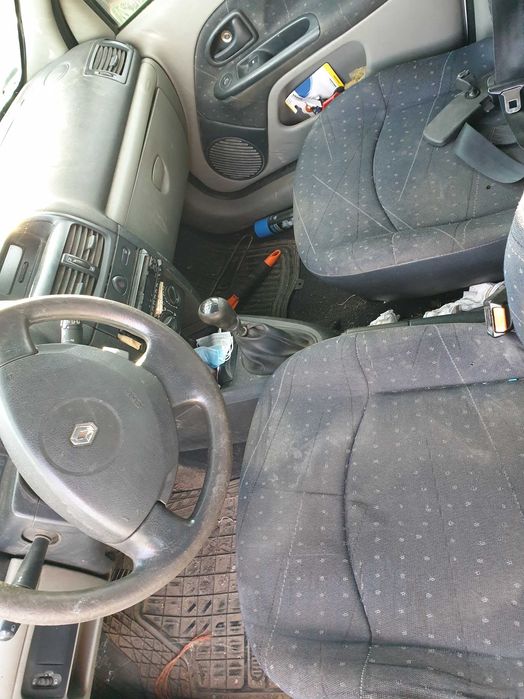 Vand Renault clio 2 dezmembrari