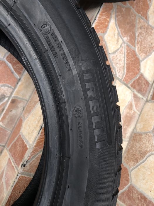 215 55 17 Pirelli de iarna