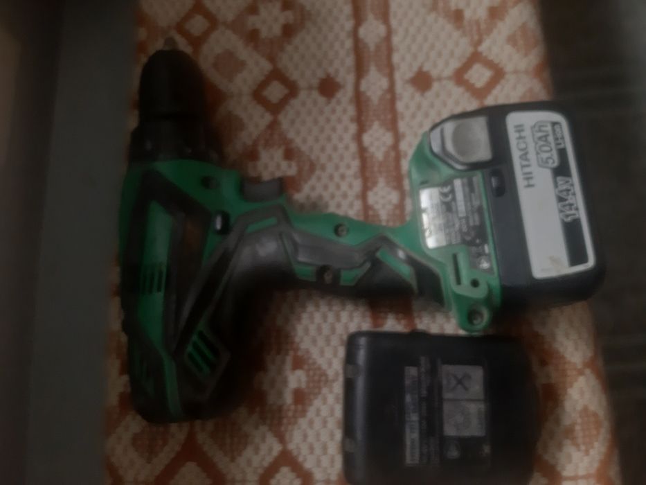 Masina de gaurit cu 2 acumulatori