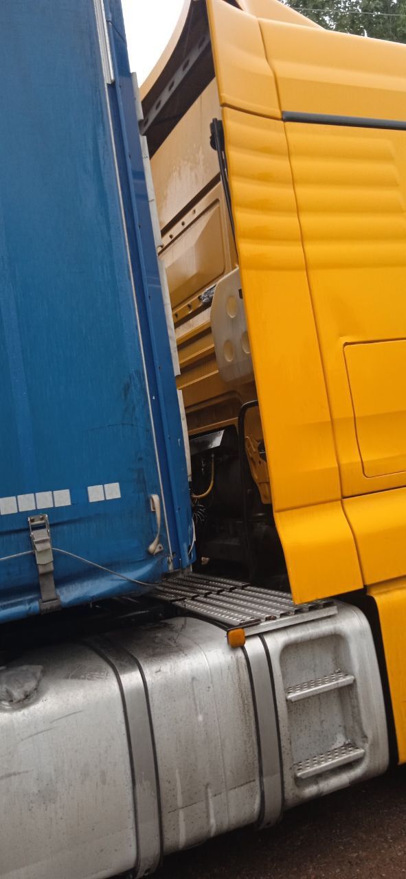 Продается SHCMITZ S01 с полуприцеп универсал MAN TGA 18430 4x2 BLS