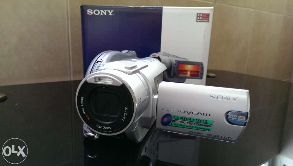 Camera video sony dcr-dvd404e noua in cutie