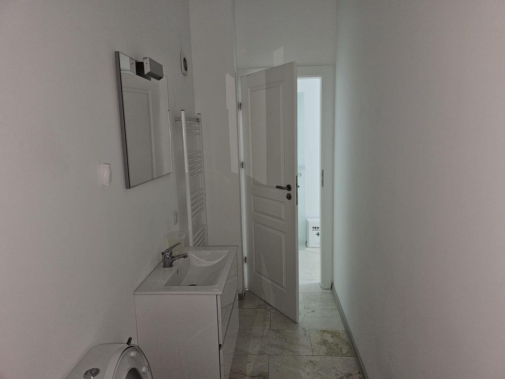 Spatiu comercial central de inchiriere/vanzare