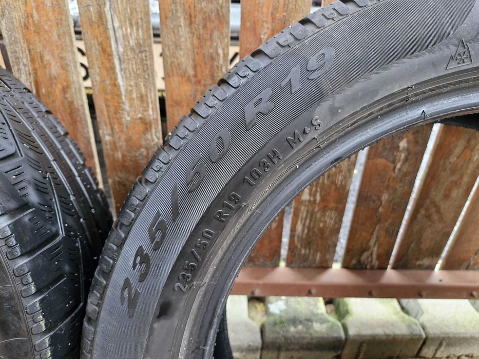 Anvelope Pirelli Winter 210 Sottozero Serie II / 235/50 R19-de vanzare