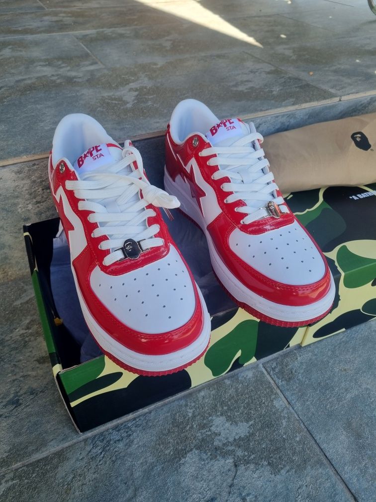 Bapesta red and white noi