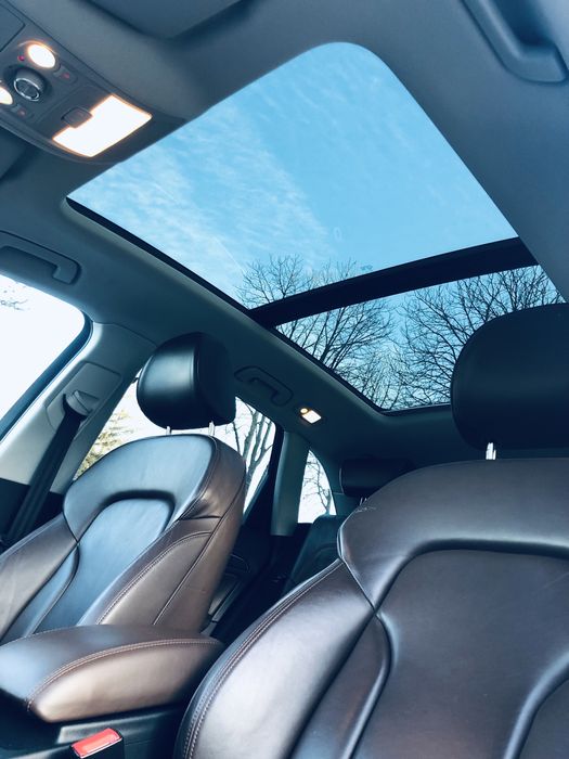 Audi Q5 QUATTRO / Panoramic / Piele