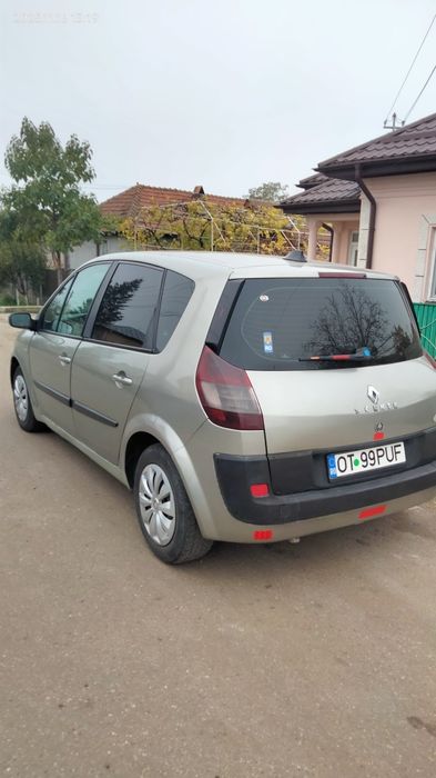 Vînd Renault Grand Scenic...Motor Dizel 1,5...2008.…1000euro neg.