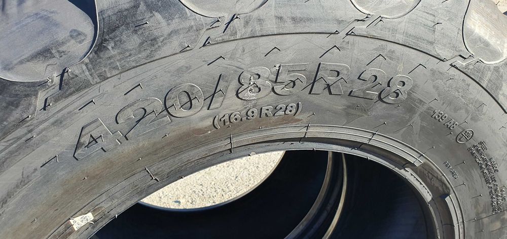 ozka 420/85R28 radiale, cauciucuri ramforsate de utilaje grele QZXN