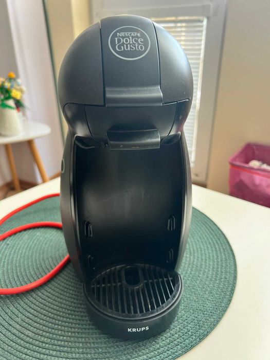 (РАБОТЕЩА!) Кафе машина NESCAFÉ Dolce Gusto Krups