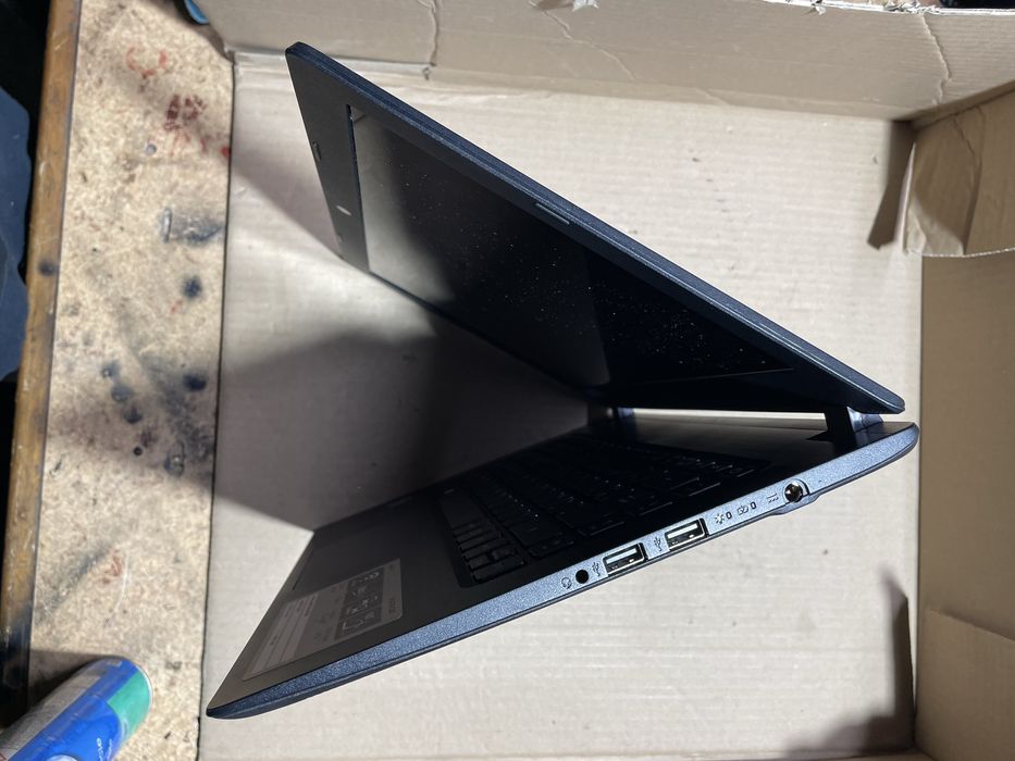 Laptop Acer Aspire Slim A114