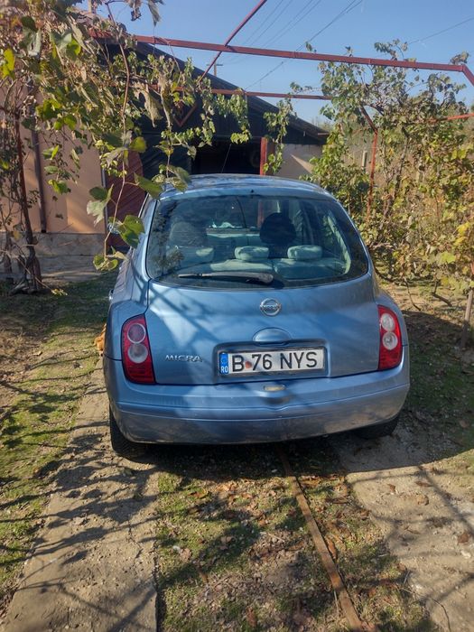 Vând Nissan Micra.