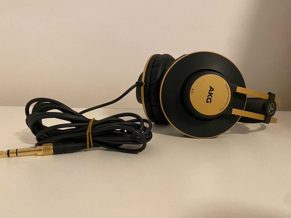 Casti audio de studio AKG K92, 40 mm, Negru