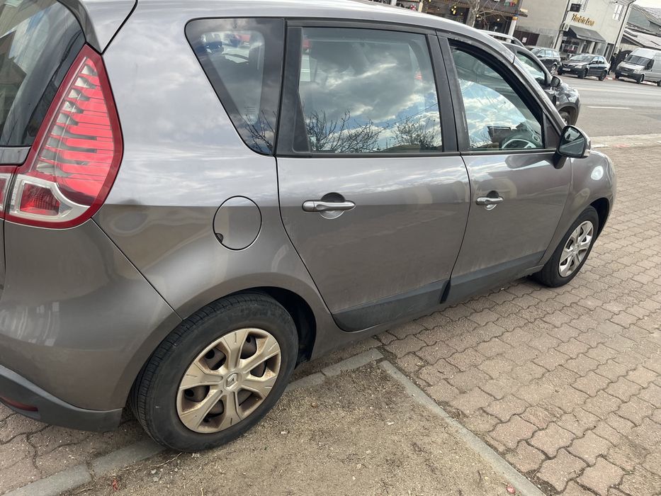 Piese scenic 3 2010 , 15 dci