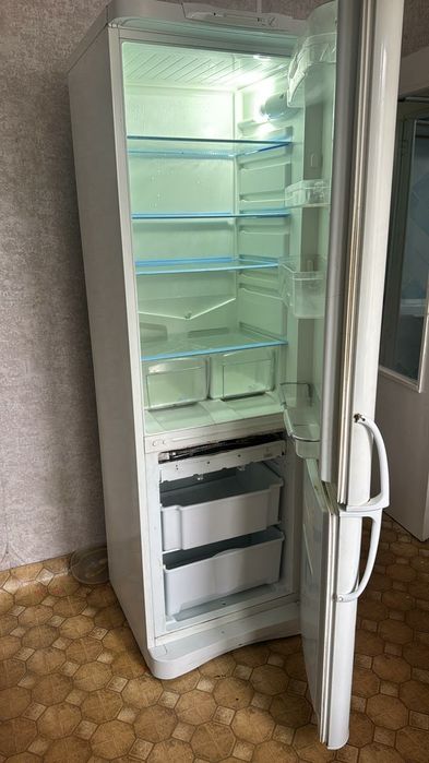 Продам холодильник срочно