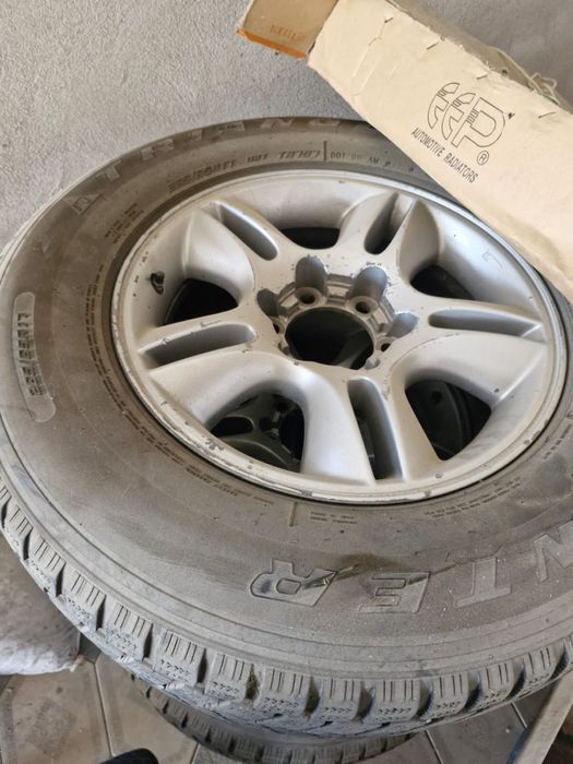 265/65/17 с дисками оригинал